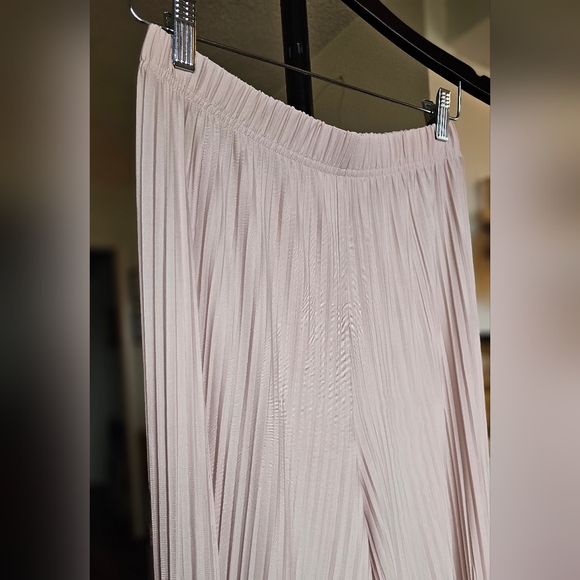 Oak + Fort Pleated Wide-Leg Pants - Picture 3 of 5